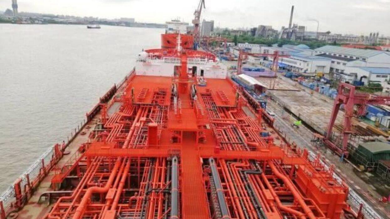 We are looking for 2O on Bulk Carrier