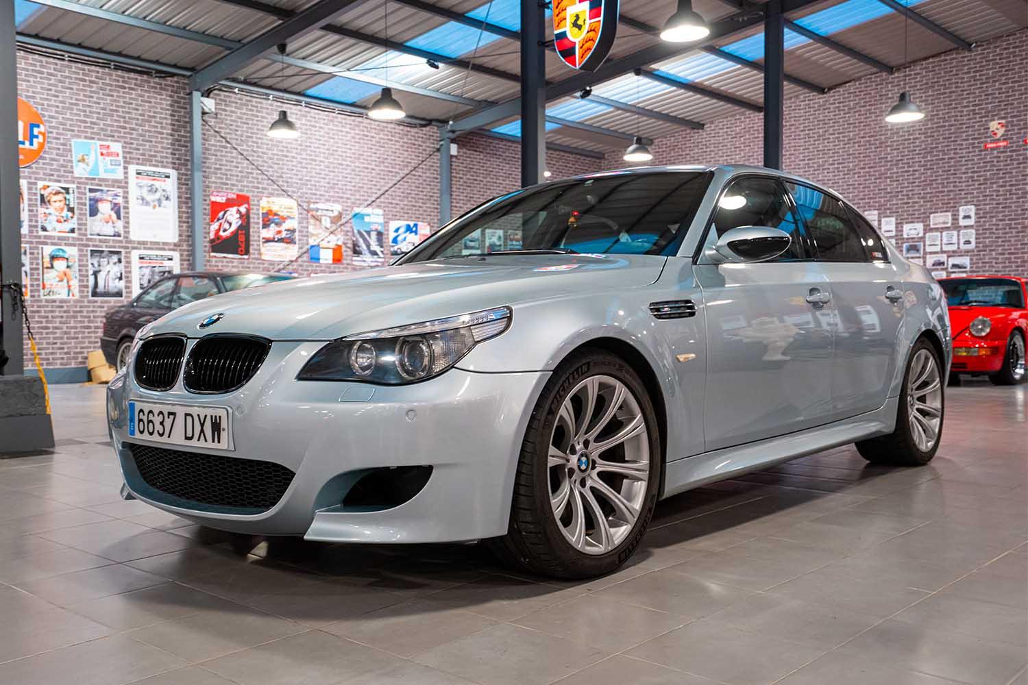 This BMW 525 is looking for a new home. 2.5 diesel, manual gearbox
