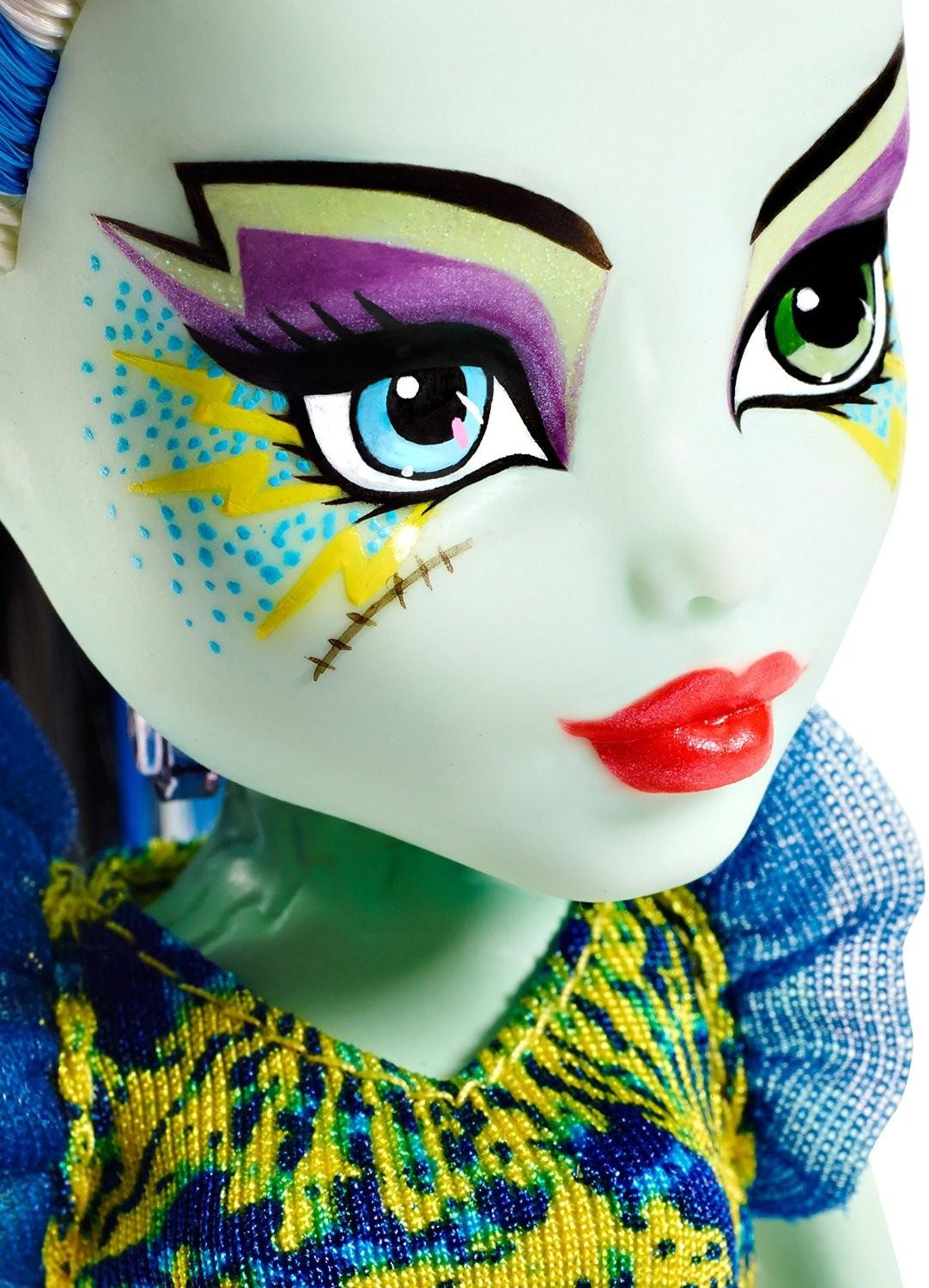 For sale: DHB55 / DHB57 Monster High Great Scarrier Reef Glowsome Ghoulfish Frankie Stein Doll - 1