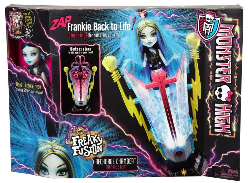 BJR46 Monster High Freaky Fusion Recharge Chamber & Frankie MATTEL  - 1