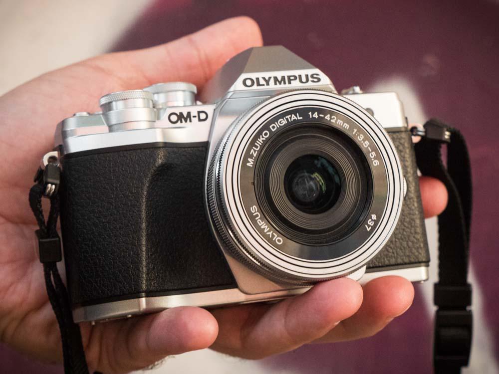 For sale Olympus Omd E-M10 digital mirrorle