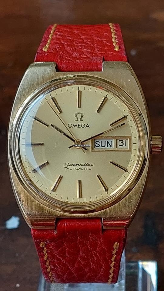 Omega Seamaster Daydate Gold Automatic Cal 1022  Dial: A preety clean gold dial with Omega sign C