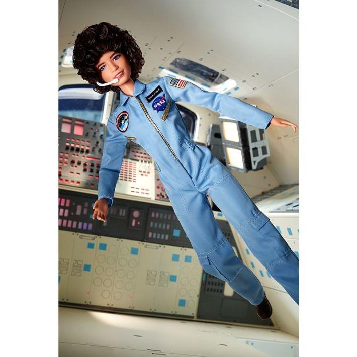 FXD77/FJH62 Barbie Inspiring Women Series Sally Ride Doll MATTEL - 1